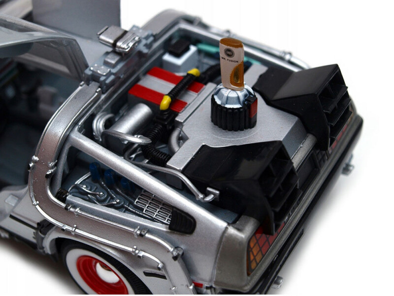 Welly DeLorean Návrat do budoucnosti III 1:24